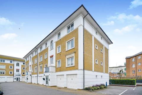 2 bedroom flat to rent, Merton Court, The Strand, Brighton, BN2