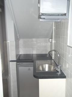 Studio to rent, Montpelier Road, Brighton BN1