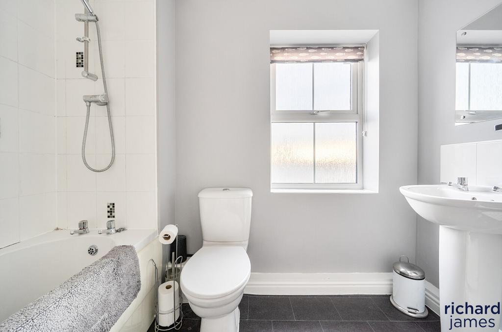 64a962a81fed44daa69a3342def634ab