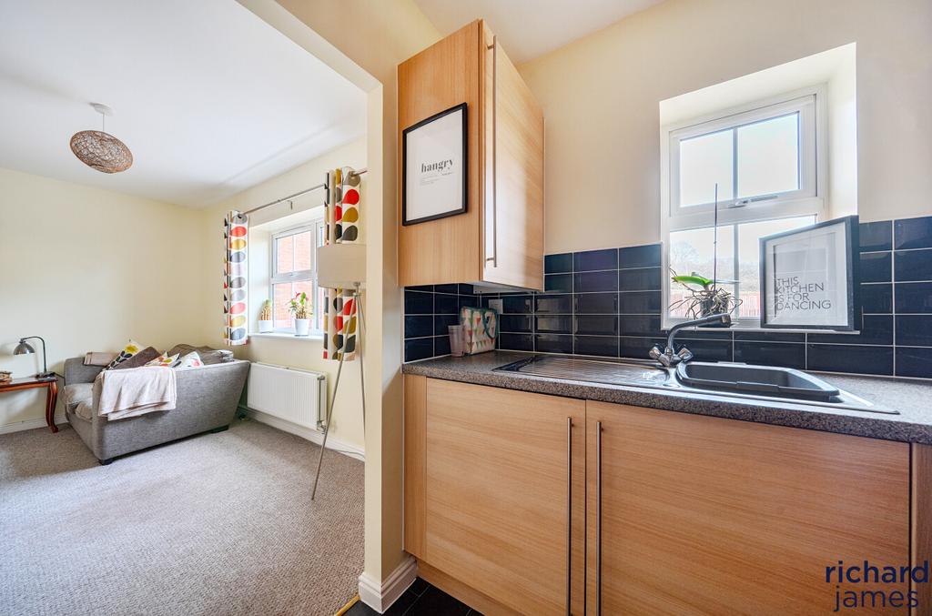 0dad73affa4143a5850e31b472596003