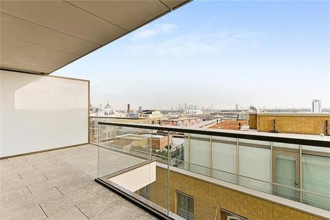 2 bedroom flat to rent, Duchess Walk, One Tower Bridge, London, SE1.