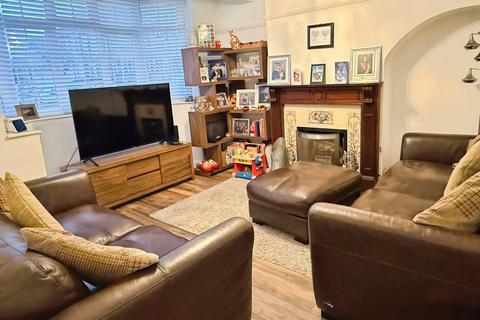 3 bedroom semi-detached house for sale, Uplands Road, Oadby, LE2