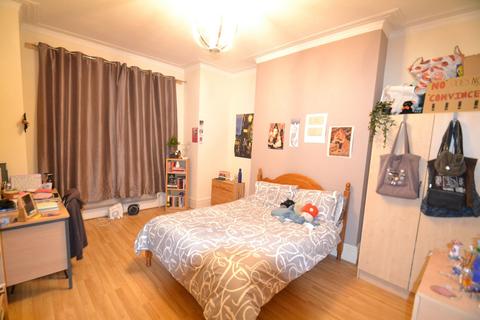 6 bedroom house to rent, Scarsdale Road, Manchester M14