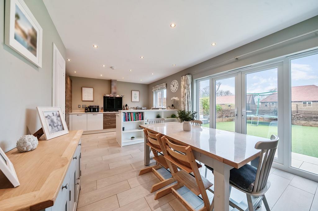 Kitchen / Dining Room