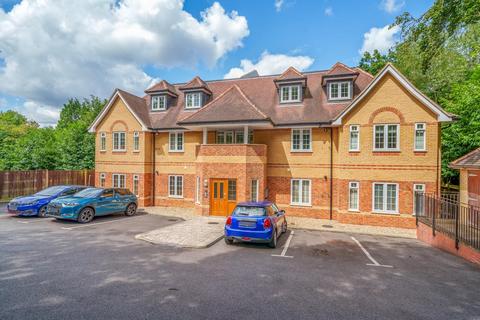 2 bedroom apartment for sale, 116 Portsmouth Road, Camberley GU15