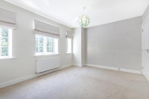 2 bedroom apartment for sale, 116 Portsmouth Road, Camberley GU15