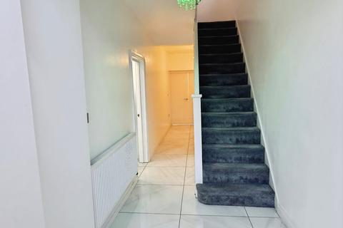 5 bedroom semi-detached house for sale, Scraptoft Lane, Leicester, Leicester, LE5