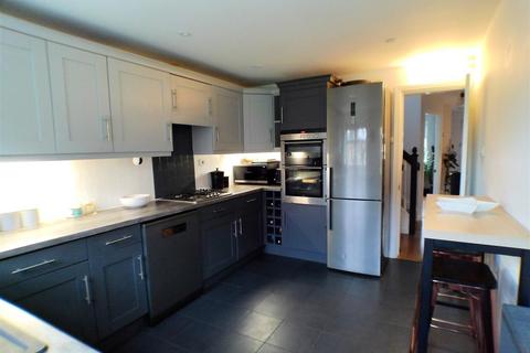 4 bedroom detached house for sale, Kestrel Drive, Bingham, Nottingham