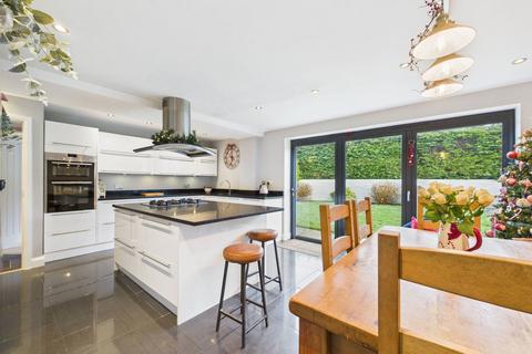 4 bedroom detached house for sale, Delph Common Road, Aughton, Ormskirk, L39 5DW - OVER 2000 SQUARE FEET
