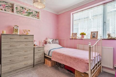 3 bedroom bungalow for sale, Kings Parade, Holland-on-Sea