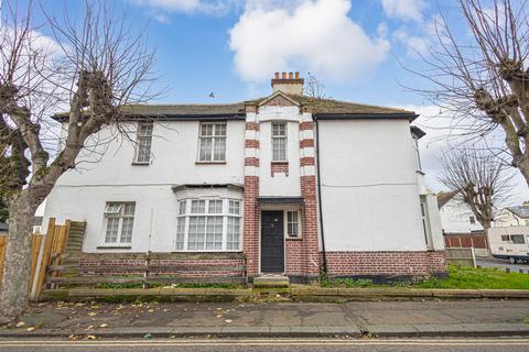 3 bedroom end of terrace house for sale, Westbury Road, Southend-on-sea, SS2