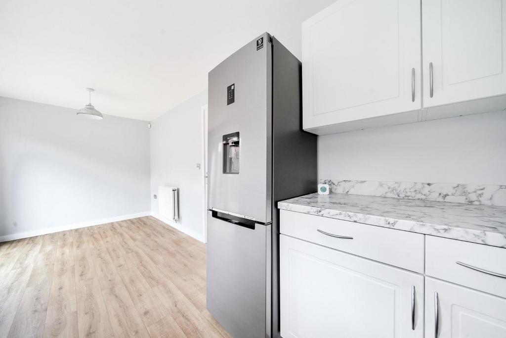Kitchen 3.jpg