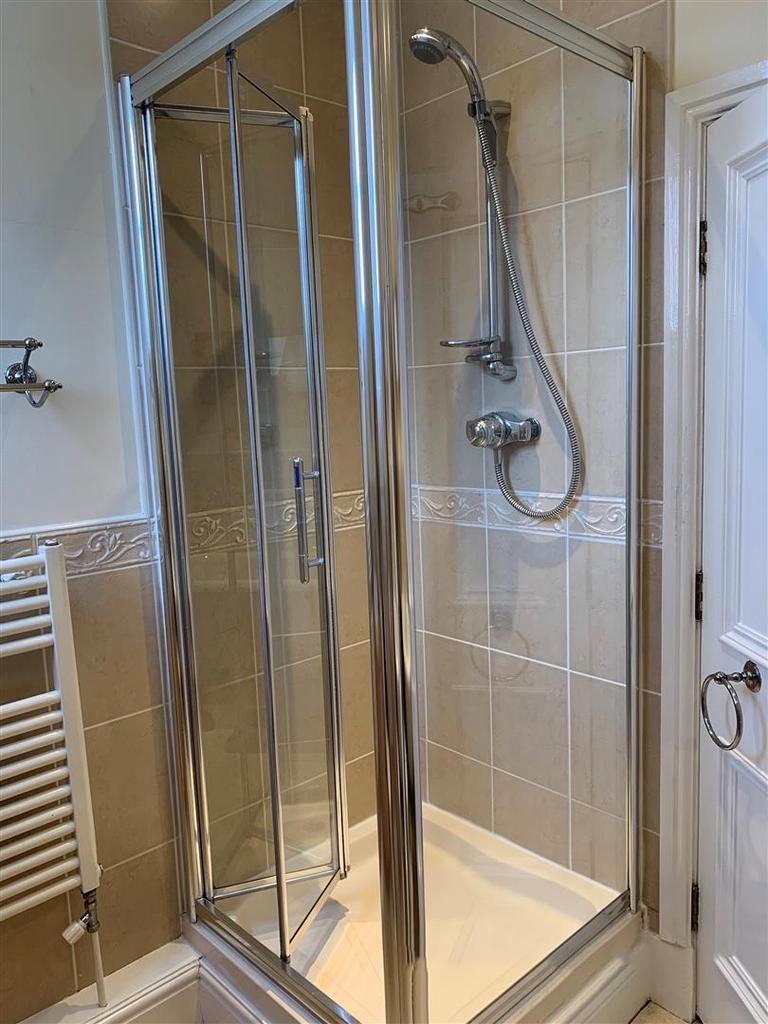 Shower.jpg