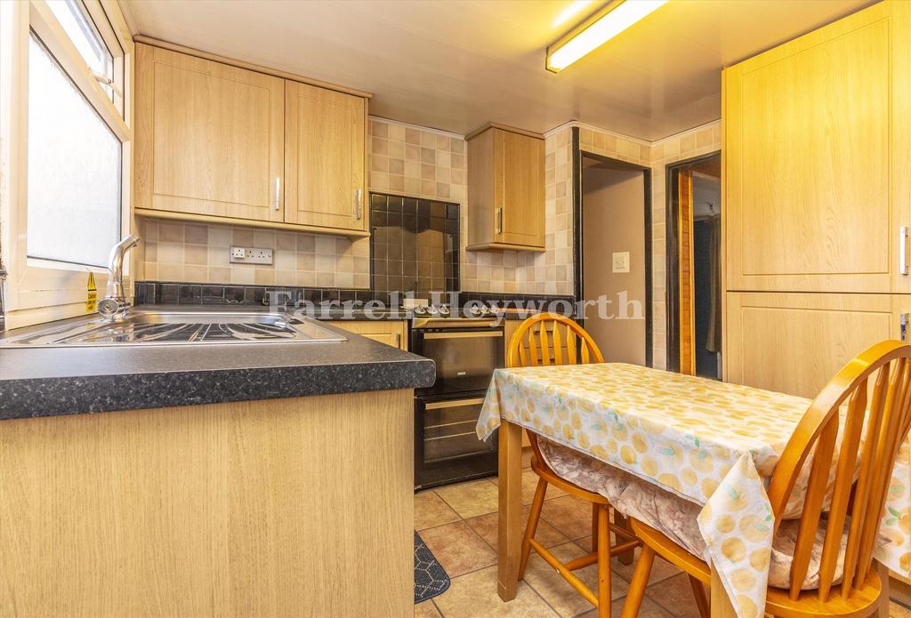 Kitchen b