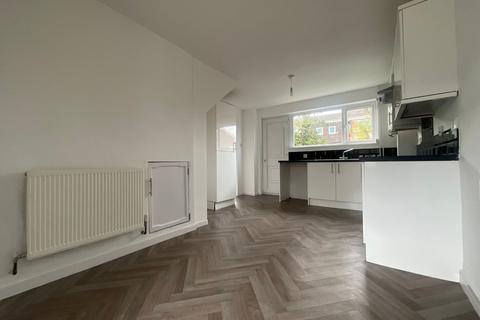 3 bedroom end of terrace house for sale, Masefield Drive, South Shields, NE34