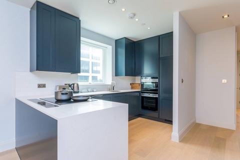 2 bedroom flat to rent, Palladian Gardens, Chiswick, London, W4