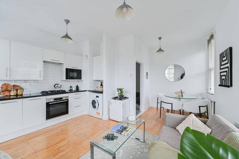 2 bedroom flat for sale, Nottingham Road, Bellevue Village, London, SW17