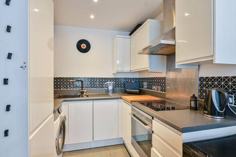 1 bedroom flat for sale, Peckham Grove, Peckham, London, SE15