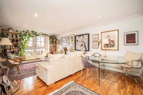 2 bedroom flat for sale, Exchange Court, London WC2R