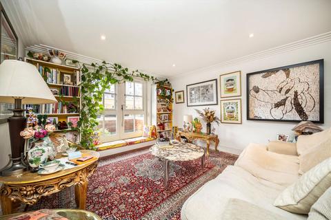 2 bedroom flat for sale, Exchange Court, London WC2R