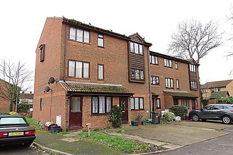 1 bedroom flat for sale, Barnes Avenue, Southall UB2