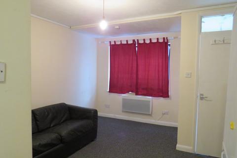 1 bedroom flat for sale, Barnes Avenue, Southall UB2