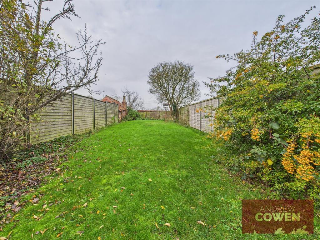 CAM05382 G0-PR0085-STILL037.jpg