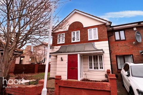 undefined, Goldwing Close Royal Docks, London