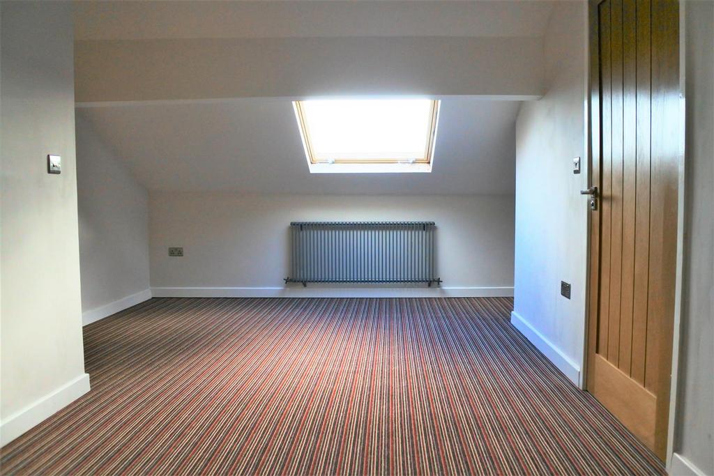 Loft Room 2.JPG