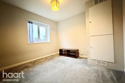 3 bedroom semi-detached house to rent, White Field Avenue, Harborne