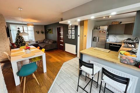 3 bedroom semi-detached house for sale, Hallam Crescent East, Leicestershire LE3