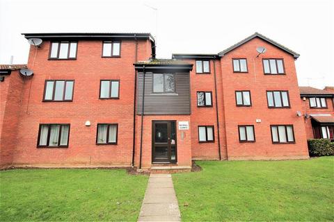 2 bedroom flat to rent, Halifield Drive, Belvedere, Kent, DA17 5RS
