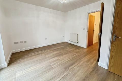 2 bedroom terraced house to rent, St. Michaels Way, Cranbrook, EX5