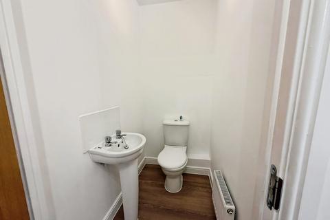 2 bedroom terraced house to rent, St. Michaels Way, Cranbrook, EX5