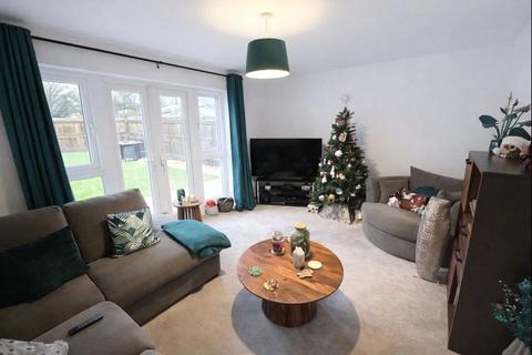 3 bedroom townhouse for sale, Folkestone Close, Bourne, Lincolnshire, PE10