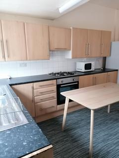 6 bedroom house to rent, Latchmere Road, Manchester M14