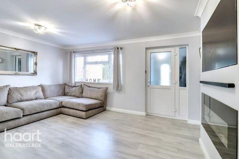 3 bedroom terraced house for sale, Fir Tree Grove, Chatham