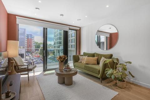 2 bedroom flat to rent, Capital Interchange Way, Brentford, TW8