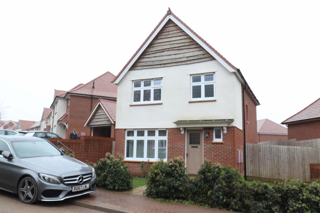 3 Bedroom Detached House to Rent