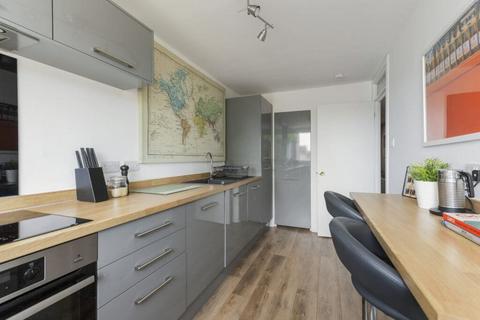 undefined, 0394L Mortonhall Park Crescent, Edinburgh, EH17 8SX