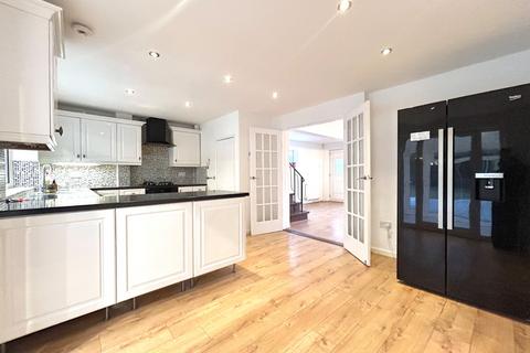 3 bedroom semi-detached house to rent, Sunnybank Avenue, Heaton Mersey, Stockport, SK4