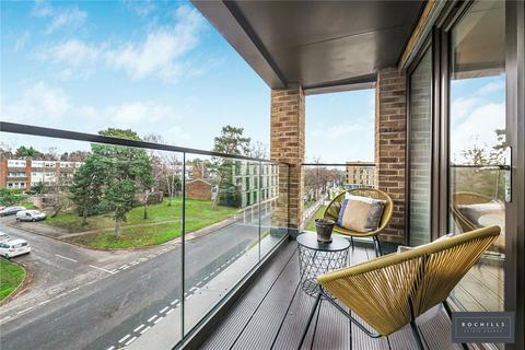 2 bedroom apartment for sale, Spitfire Chase, Walton-on-Thames, Surrey, KT12
