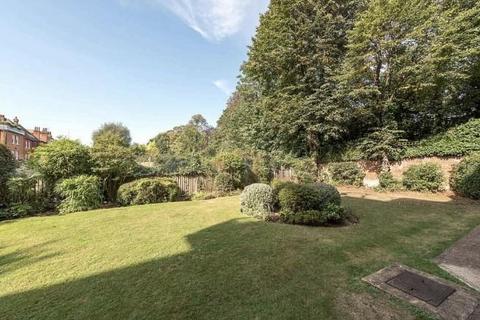 4 bedroom flat for sale, Lyndhurst Gardens, Belsize Park, NW3