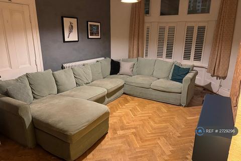 6 bedroom terraced house to rent, Albany Road, Cardiff, CF24