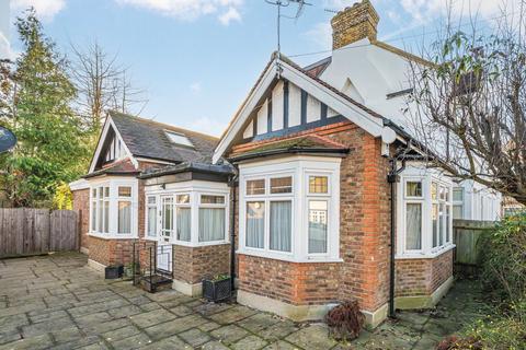 undefined, Denmark Road, Twickenham TW2