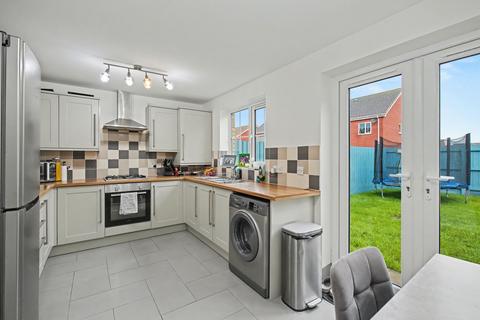 3 bedroom terraced house for sale, Belton Park Road, Skegness PE25