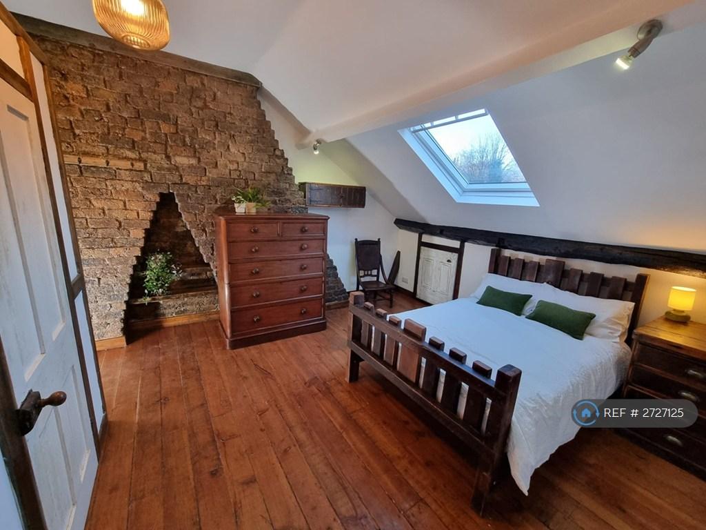 Double Bedroom
