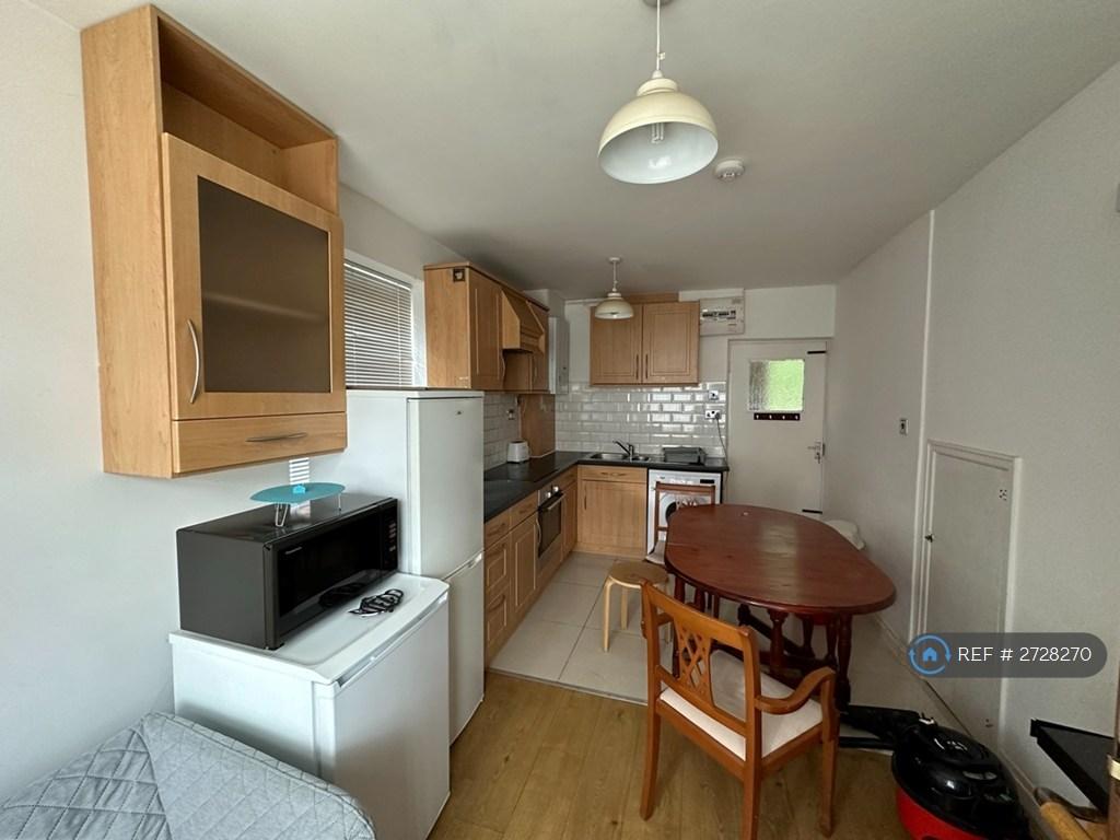 Kitchen-Living