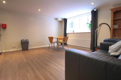 2 bedroom apartment to rent, Forth Place, City Centre, Newcastle Upon Tyne