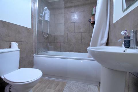 2 bedroom apartment to rent, Forth Place, City Centre, Newcastle Upon Tyne